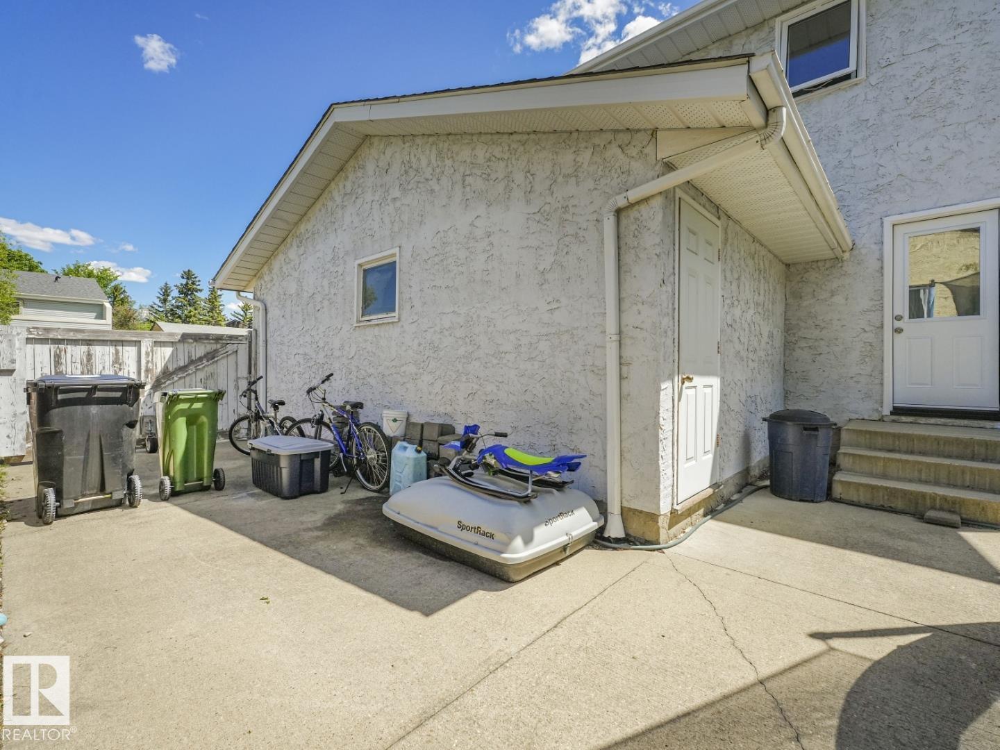 10511 26 AV NW - 40