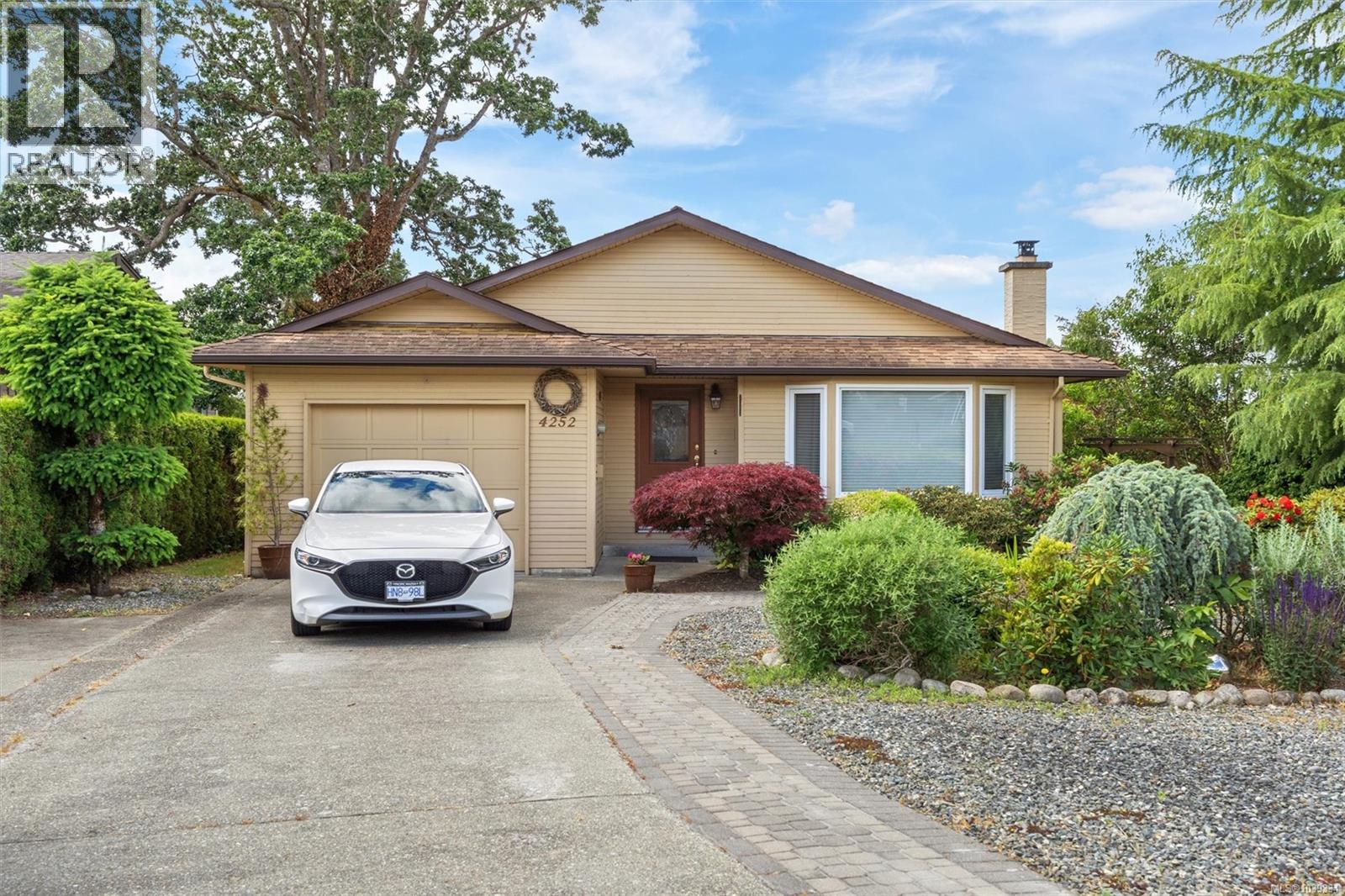 4252 Panorama Dr - Image 2