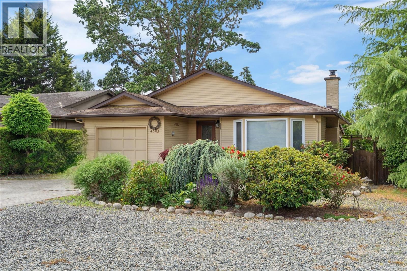  4252 Panorama Drive, Saanich