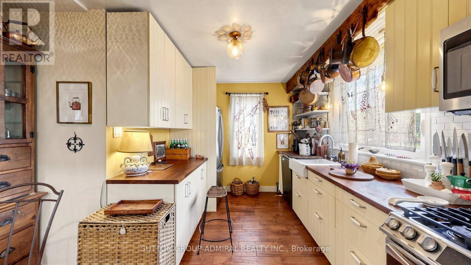 101 DENISON AVENUE - 12