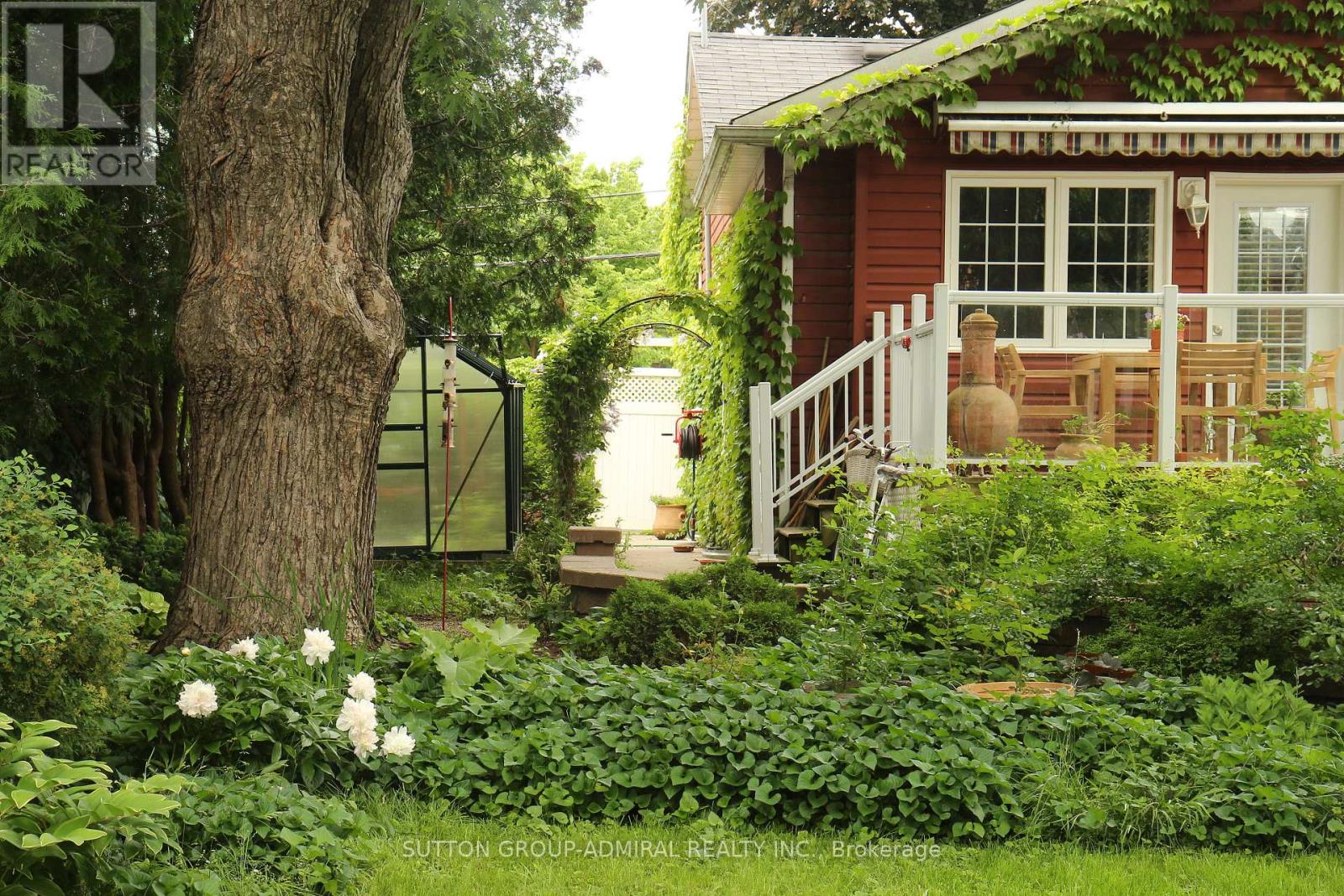 101 DENISON AVENUE - 38