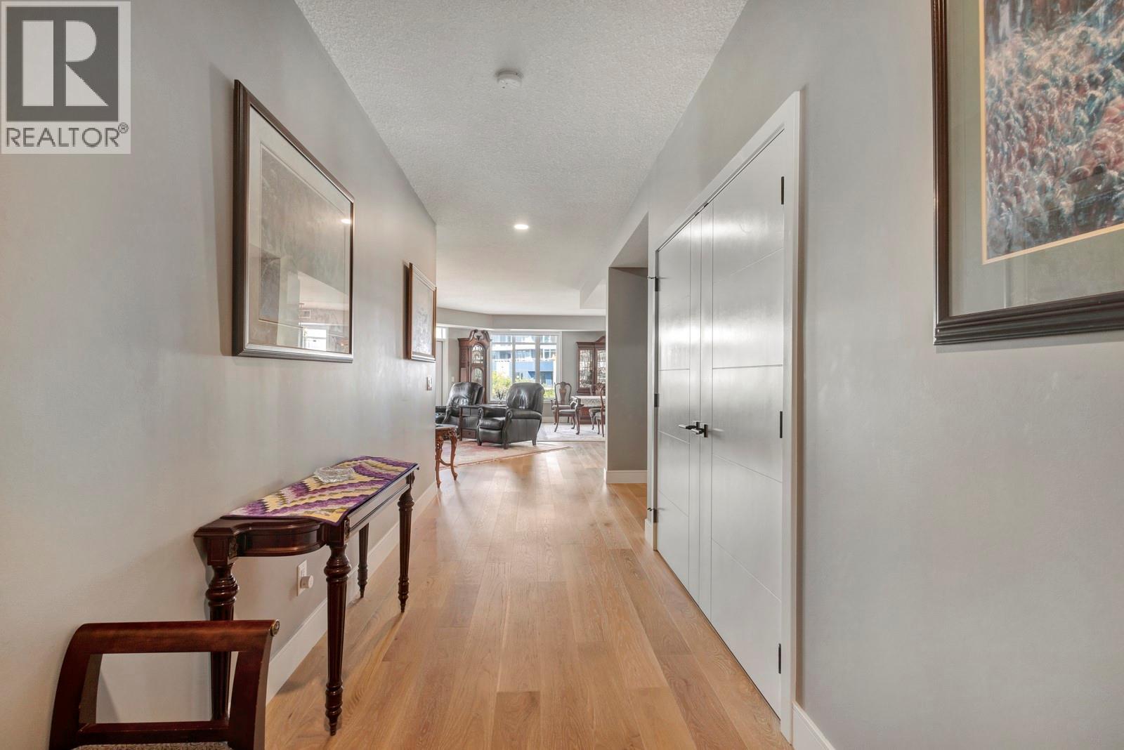 #402 529 Truswell Road - 23