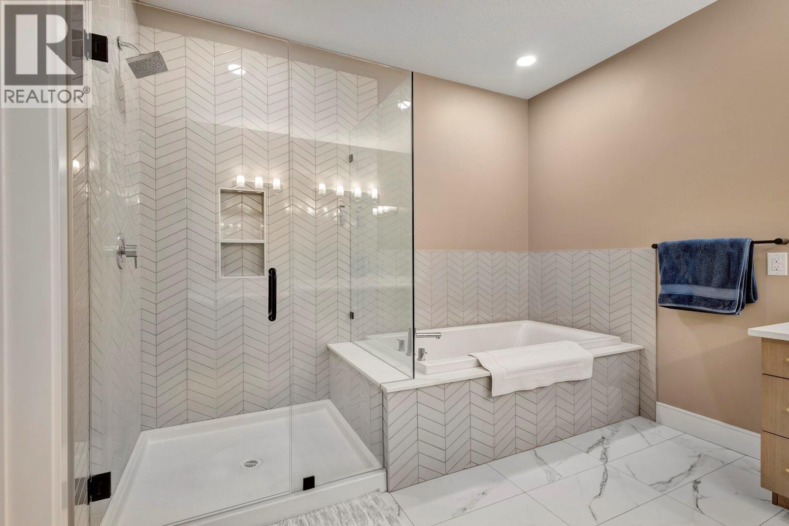 #402 529 Truswell Road - 30