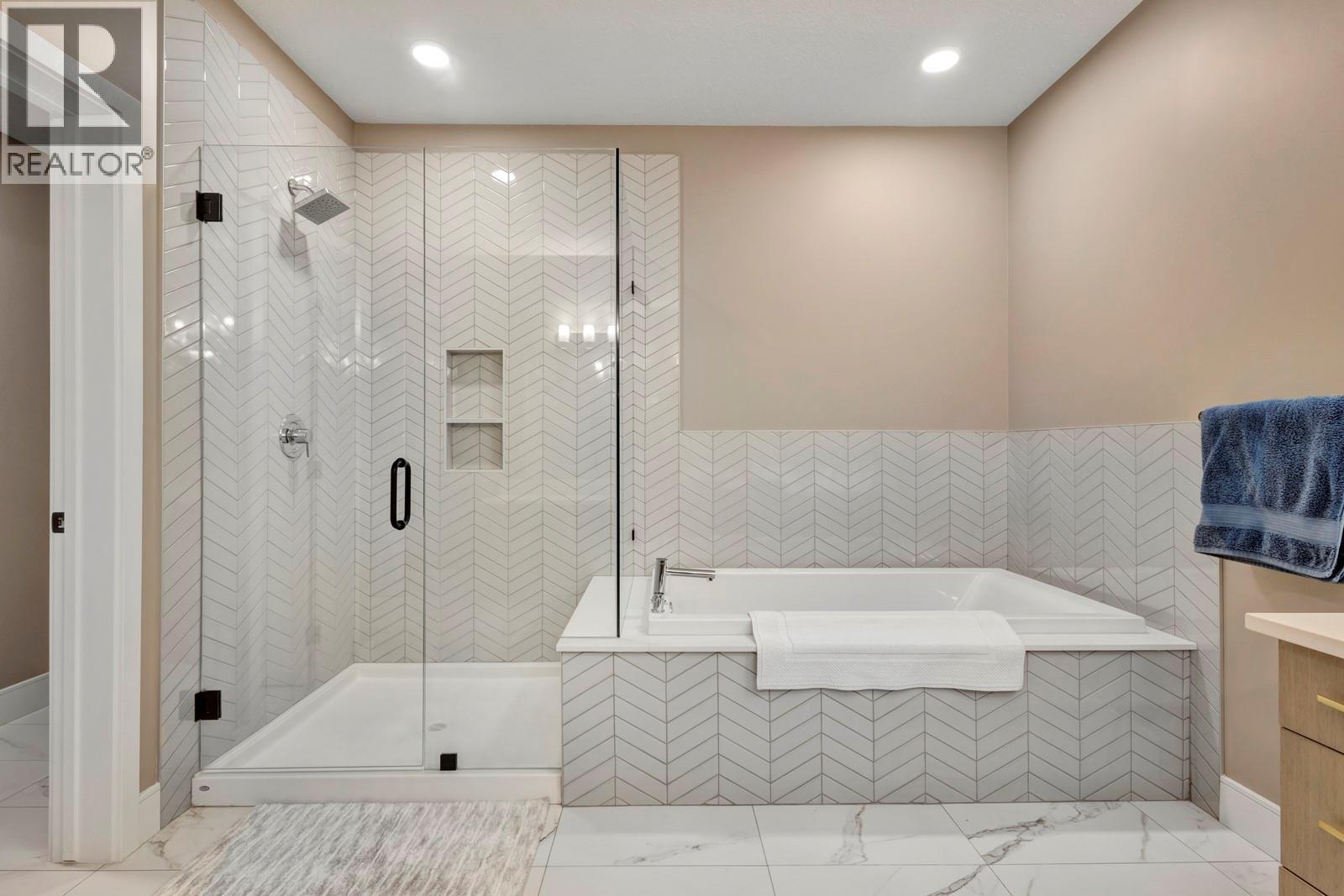 #402 529 Truswell Road - 29