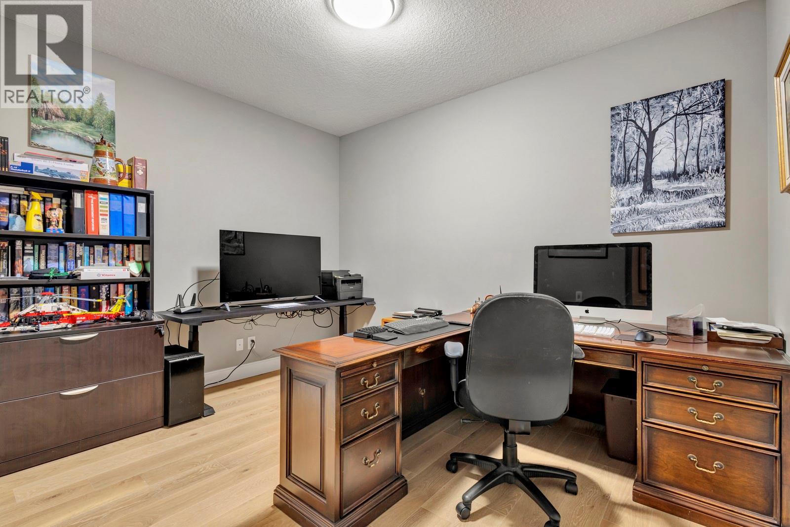 #402 529 Truswell Road - 36