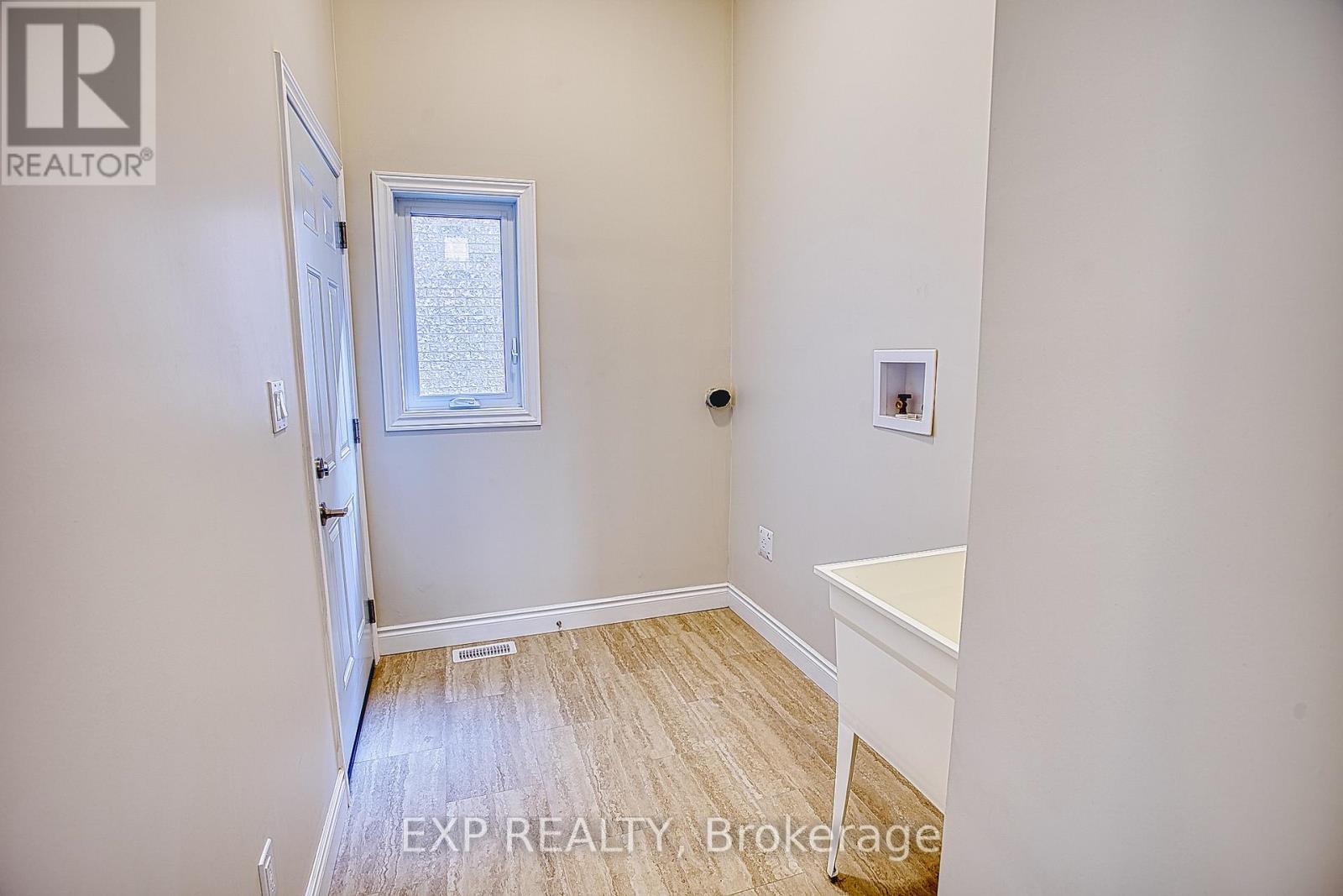 156 MCKNIGHT AVENUE - 21