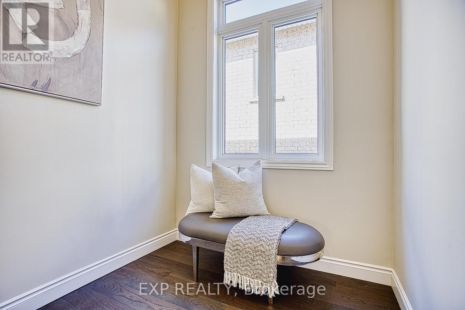 156 MCKNIGHT AVENUE - 23