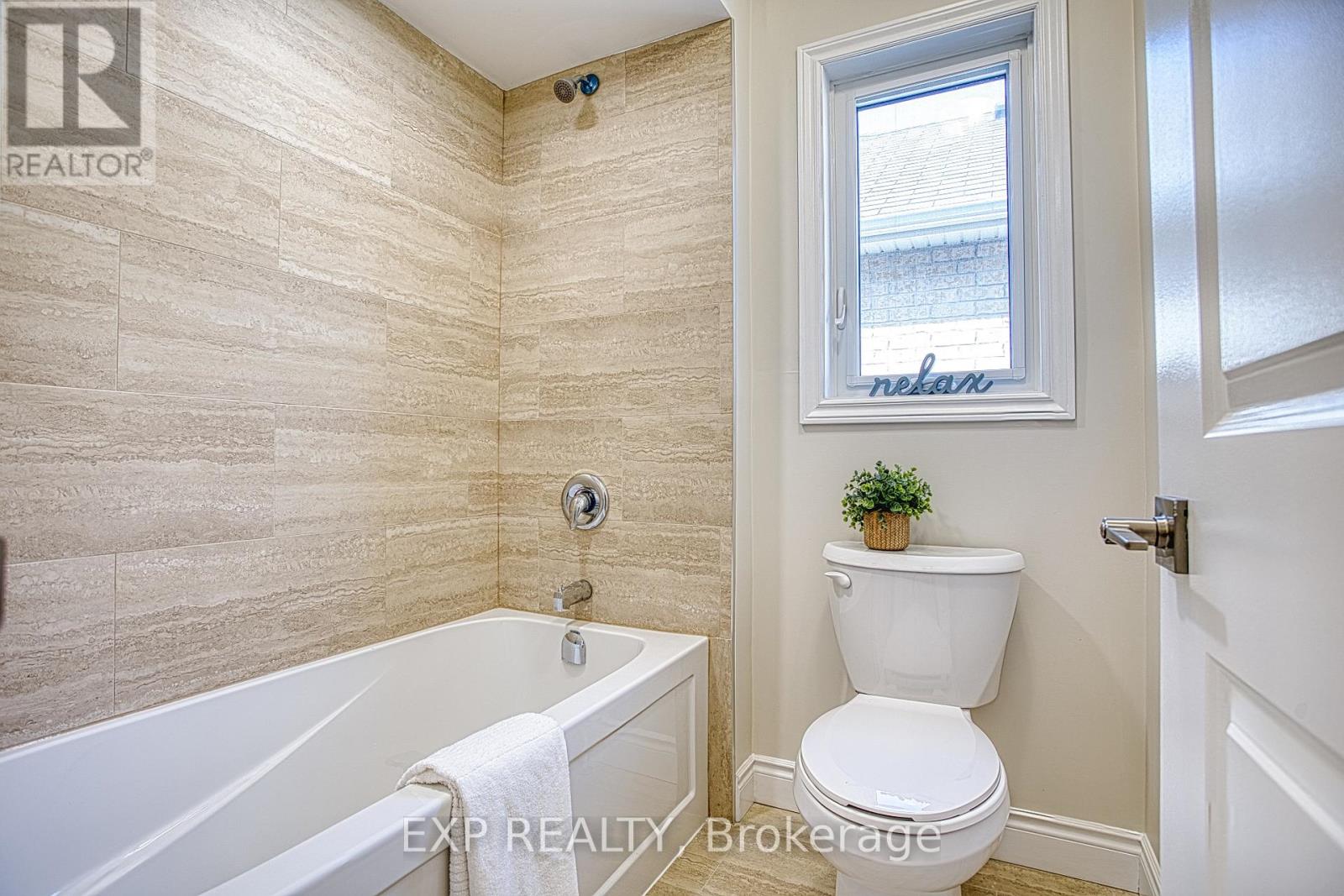 156 MCKNIGHT AVENUE - 34
