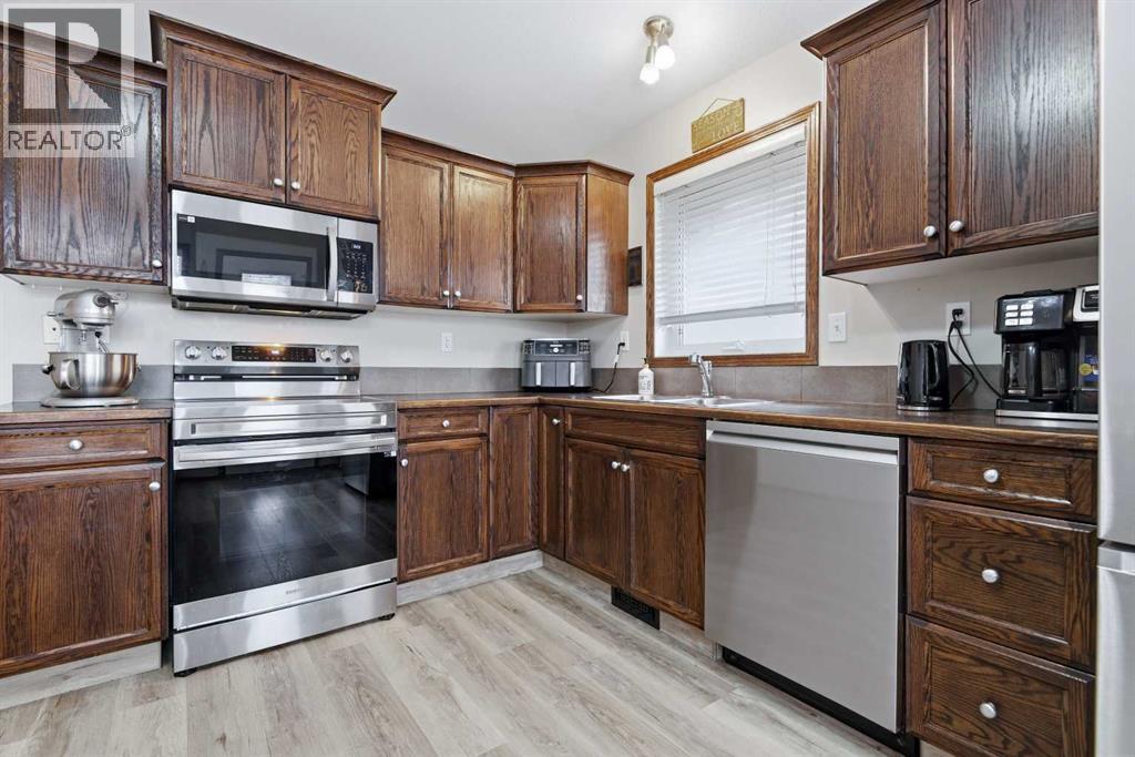 136 Lanterman Close - photo 3