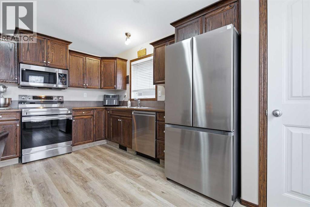 136 Lanterman Close - photo 4