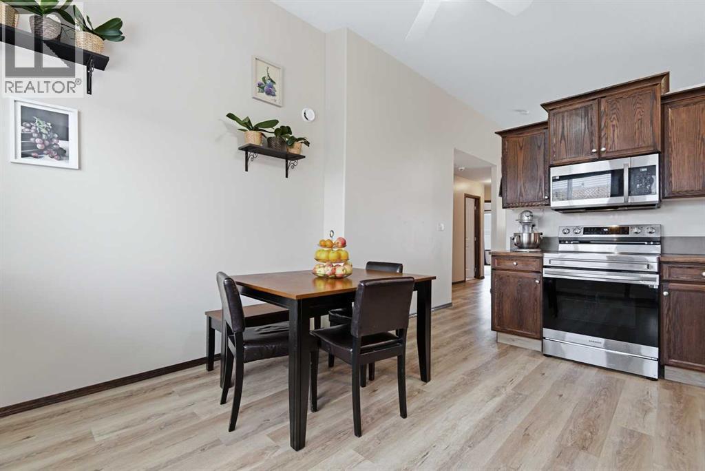 136 Lanterman Close — photo 6