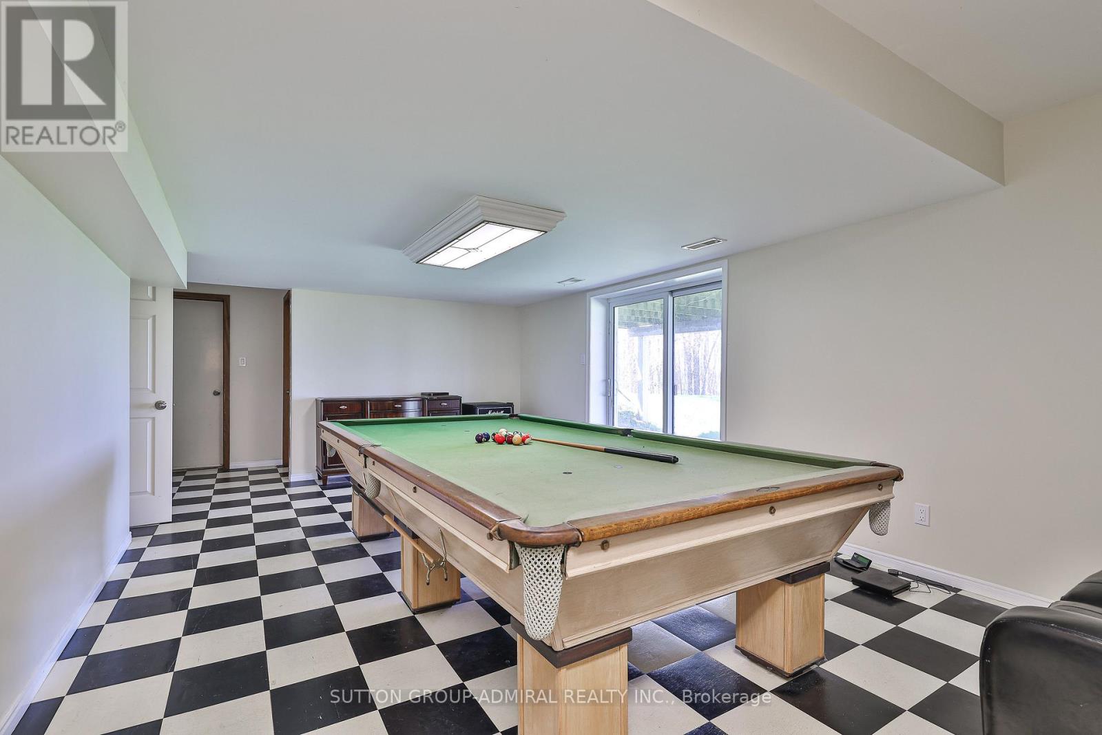 182 BAYSHORE DRIVE - 27
