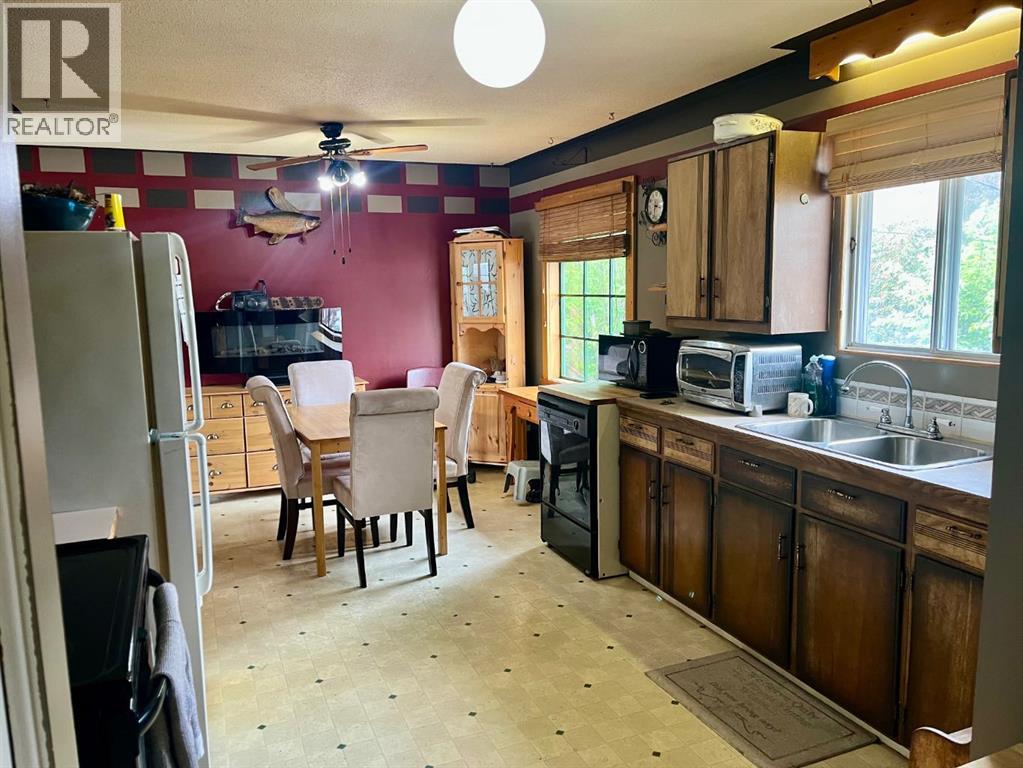 5116 47 Street - photo 5