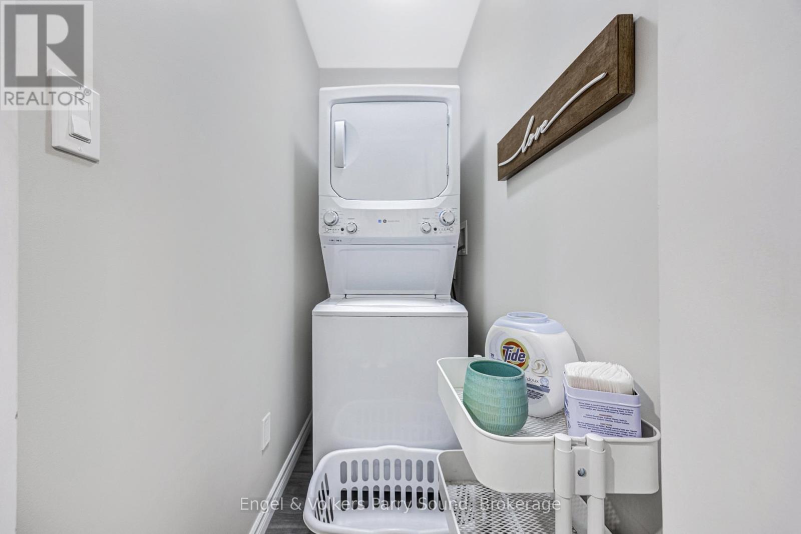 6 LAWRENCE STREET - Image 31