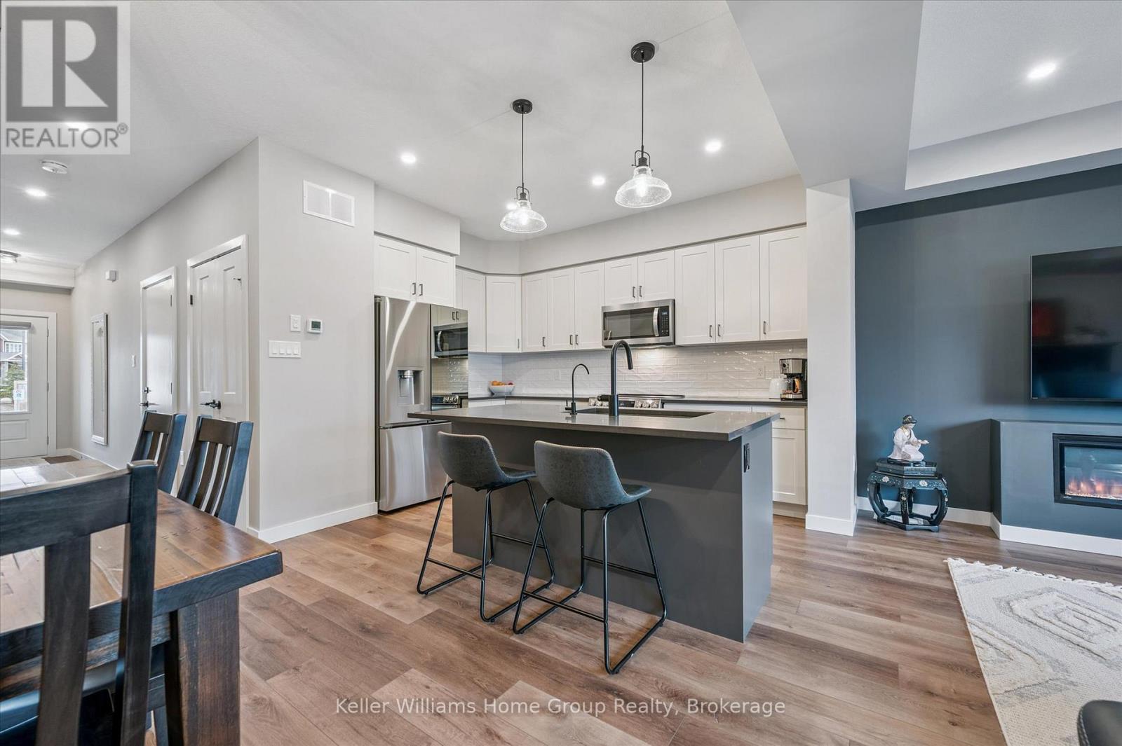 27 HEDLEY LANE - 14