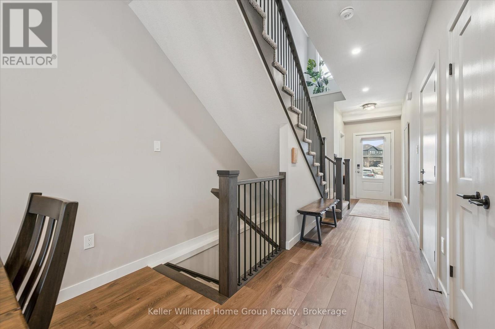 27 HEDLEY LANE - 26