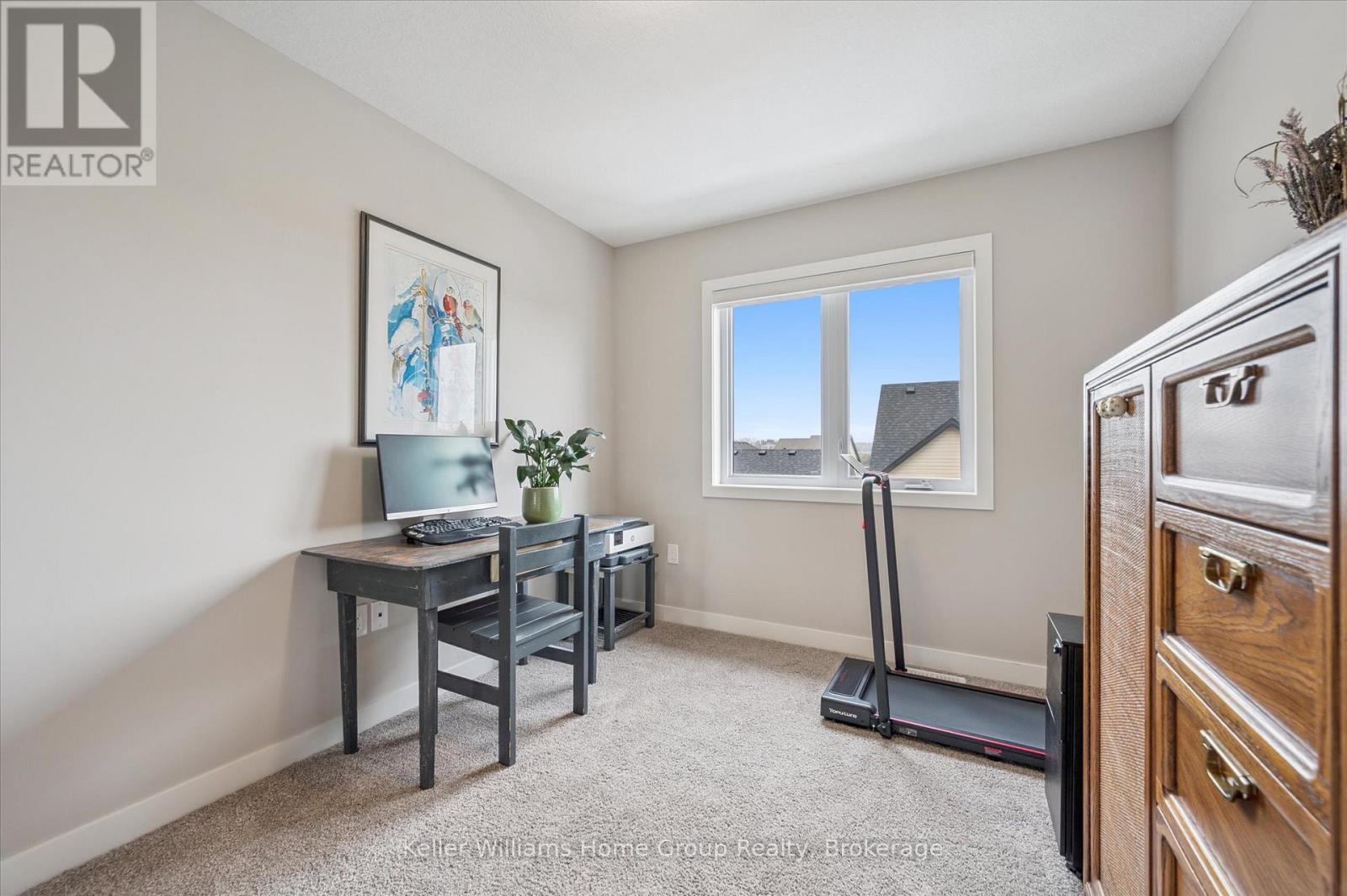 27 HEDLEY LANE - 32