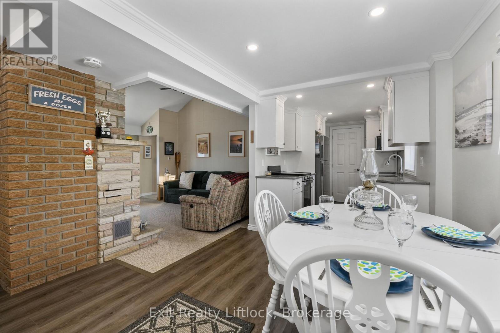 23 MANOR ROAD - 11