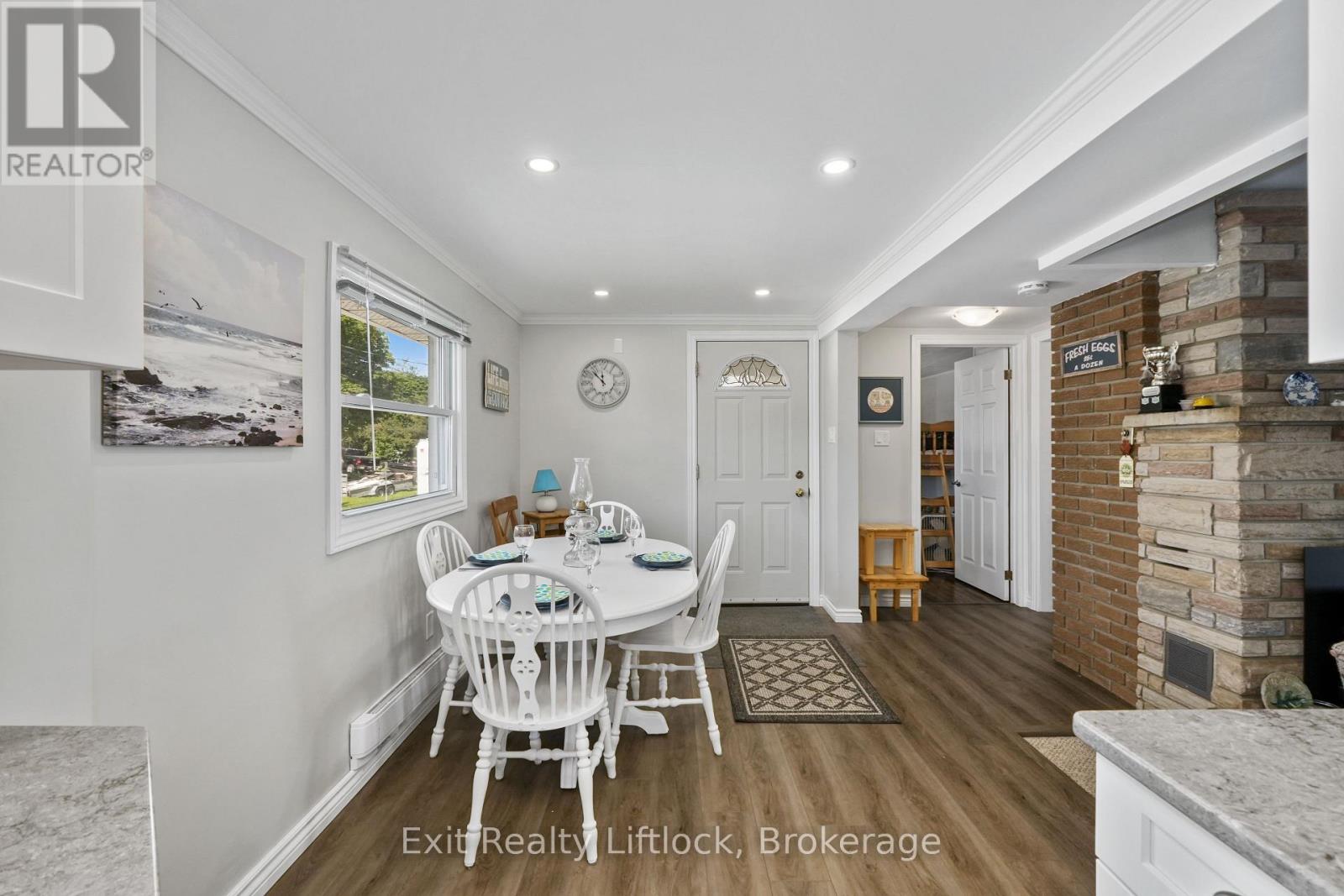 23 MANOR ROAD - 13