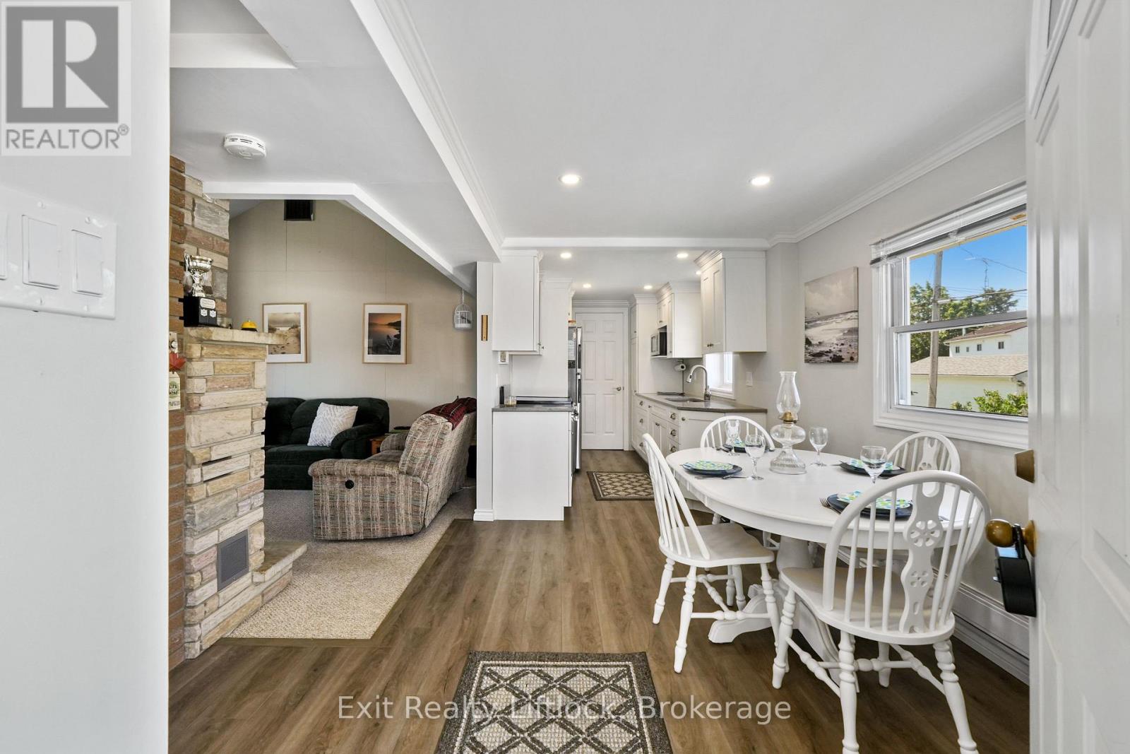 23 MANOR ROAD - 8