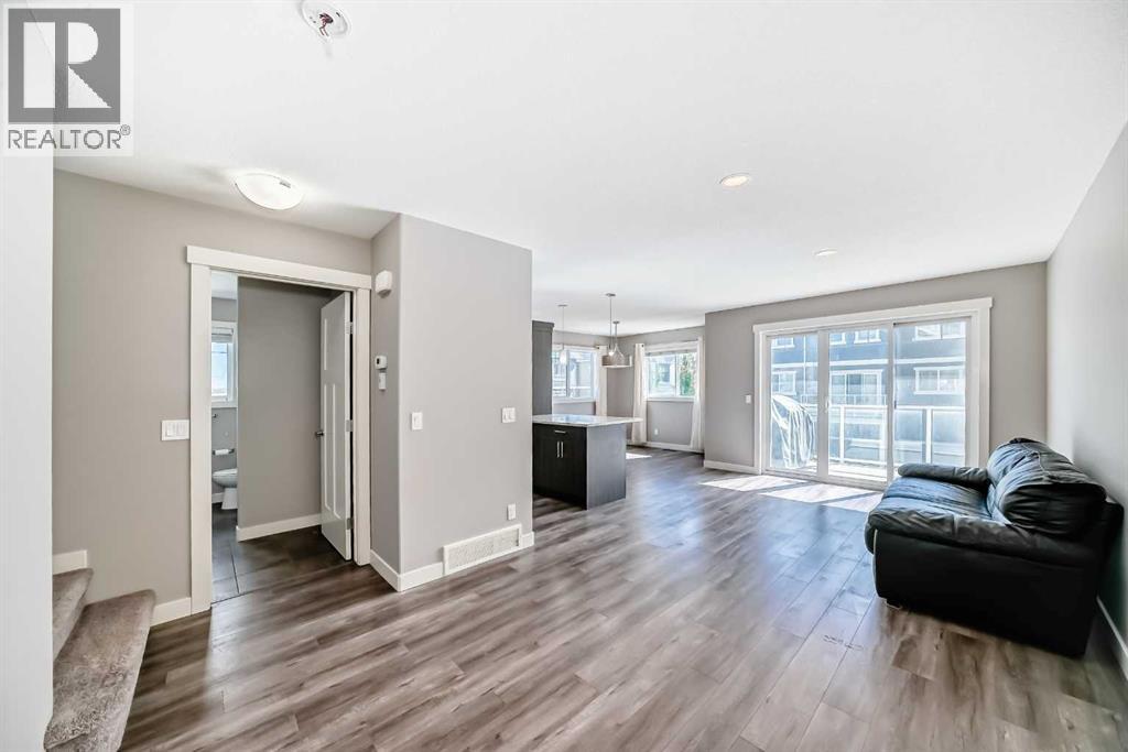 201 Evanston Manor NW — photo 9