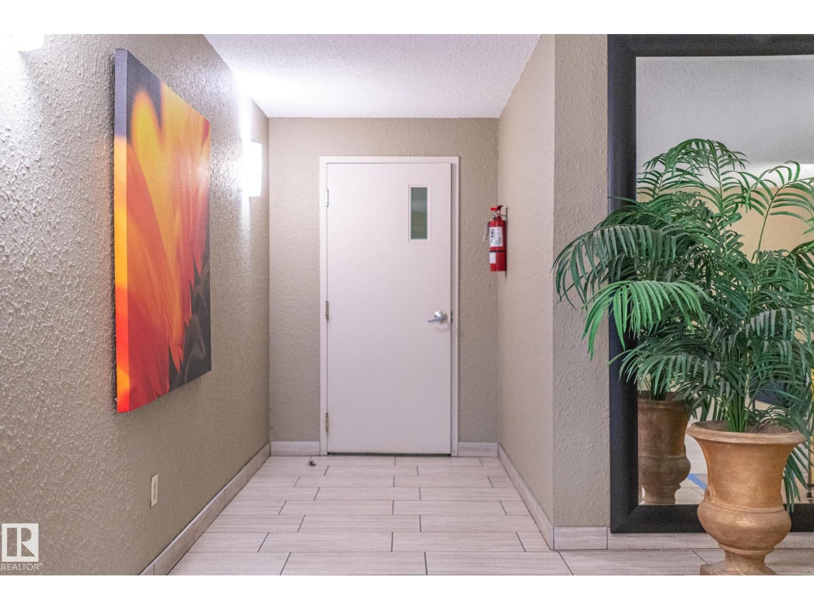 #414 3 PERRON ST — photo 12