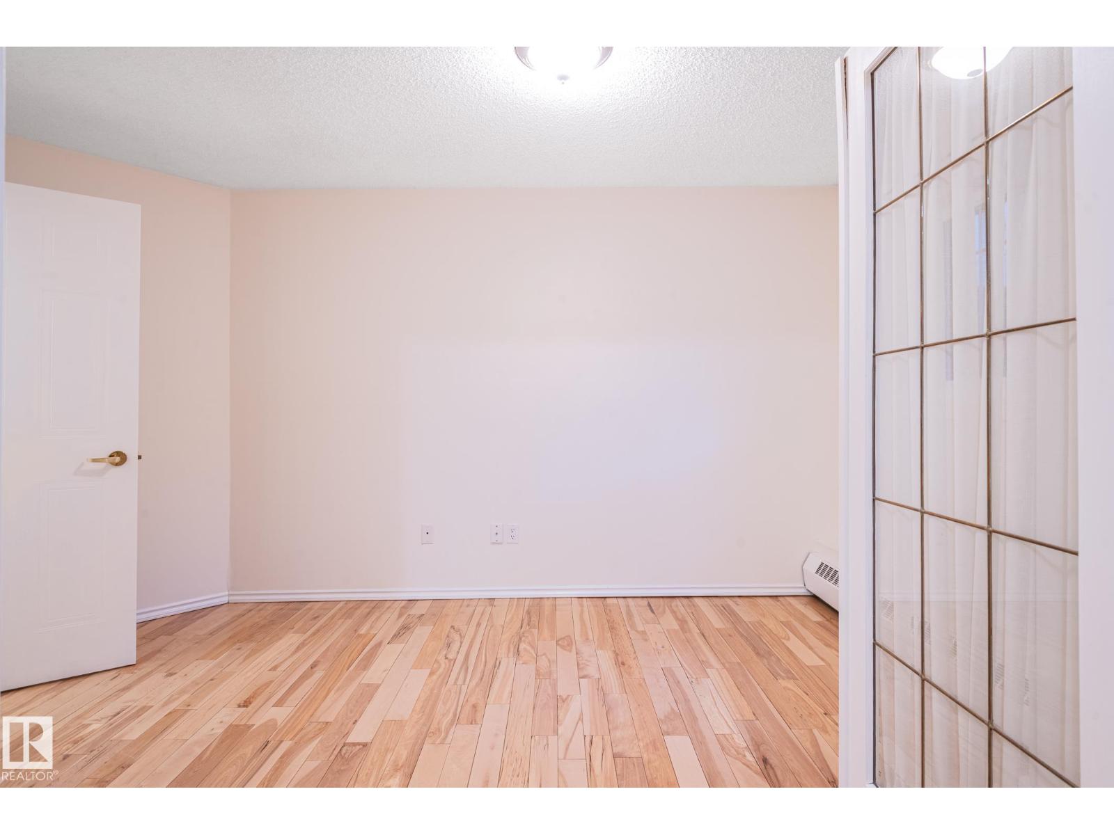 #414 3 PERRON ST — photo 21