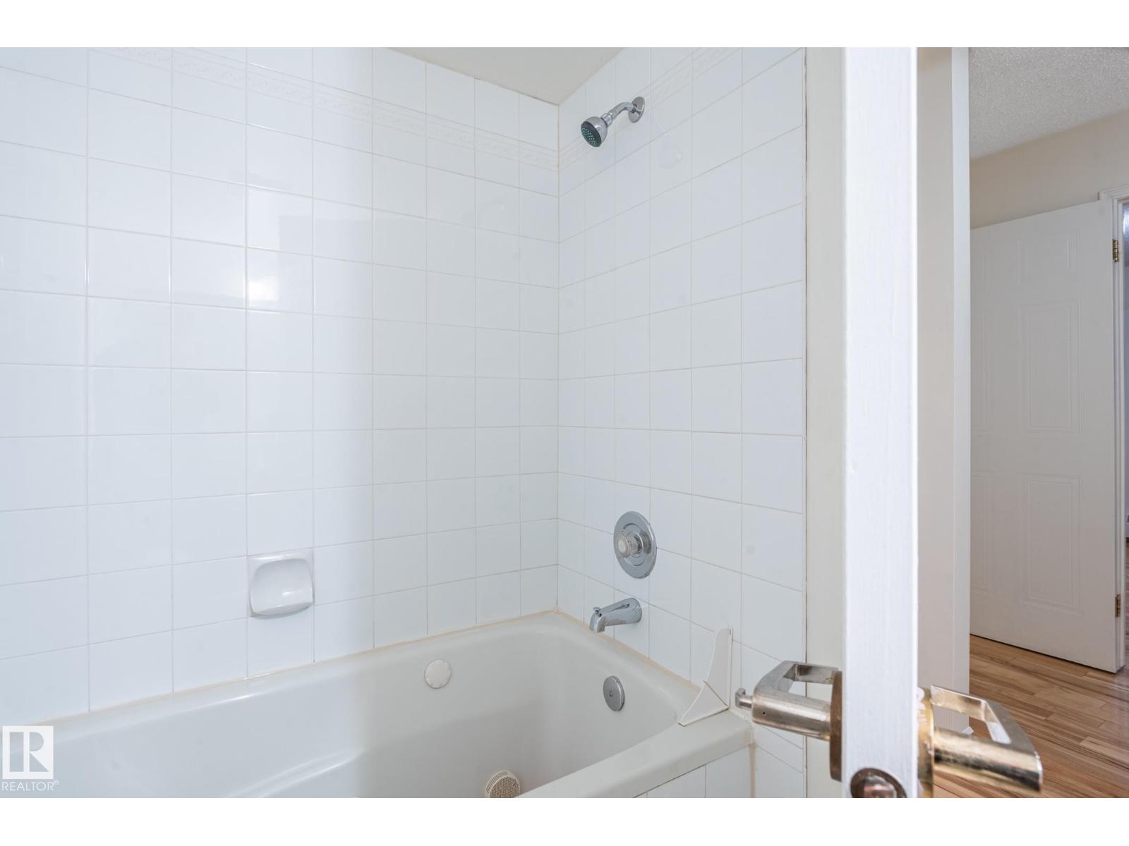 #414 3 PERRON ST — photo 26