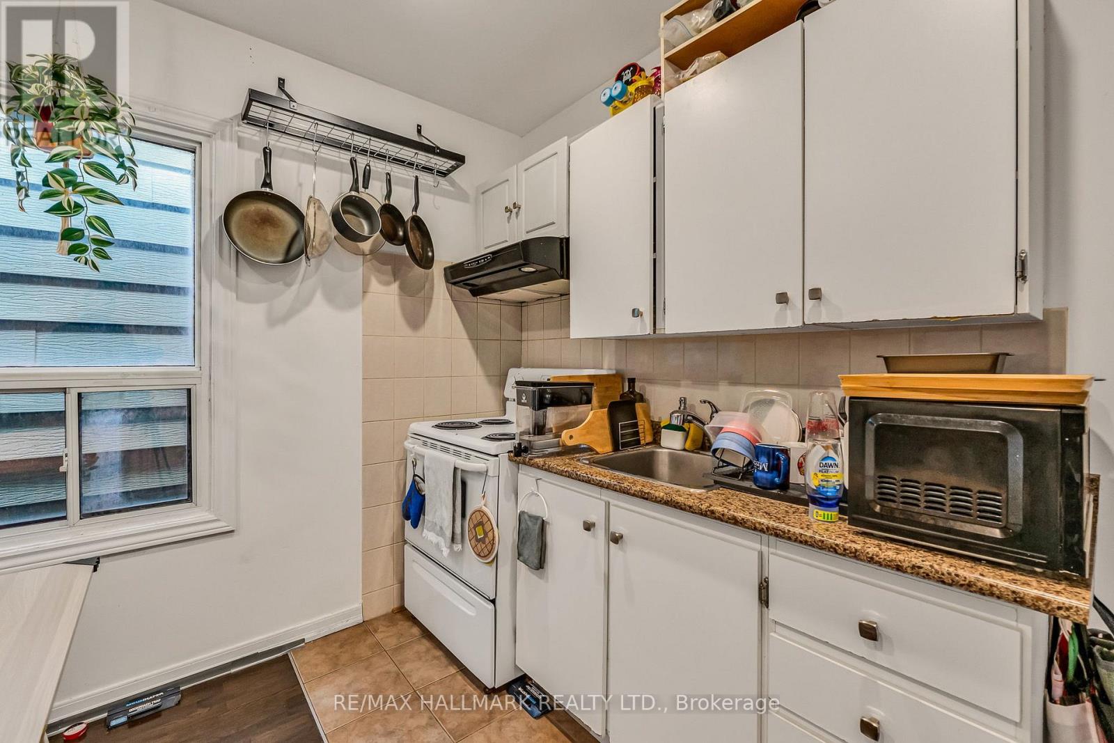 20 KELVIN AVENUE - 13