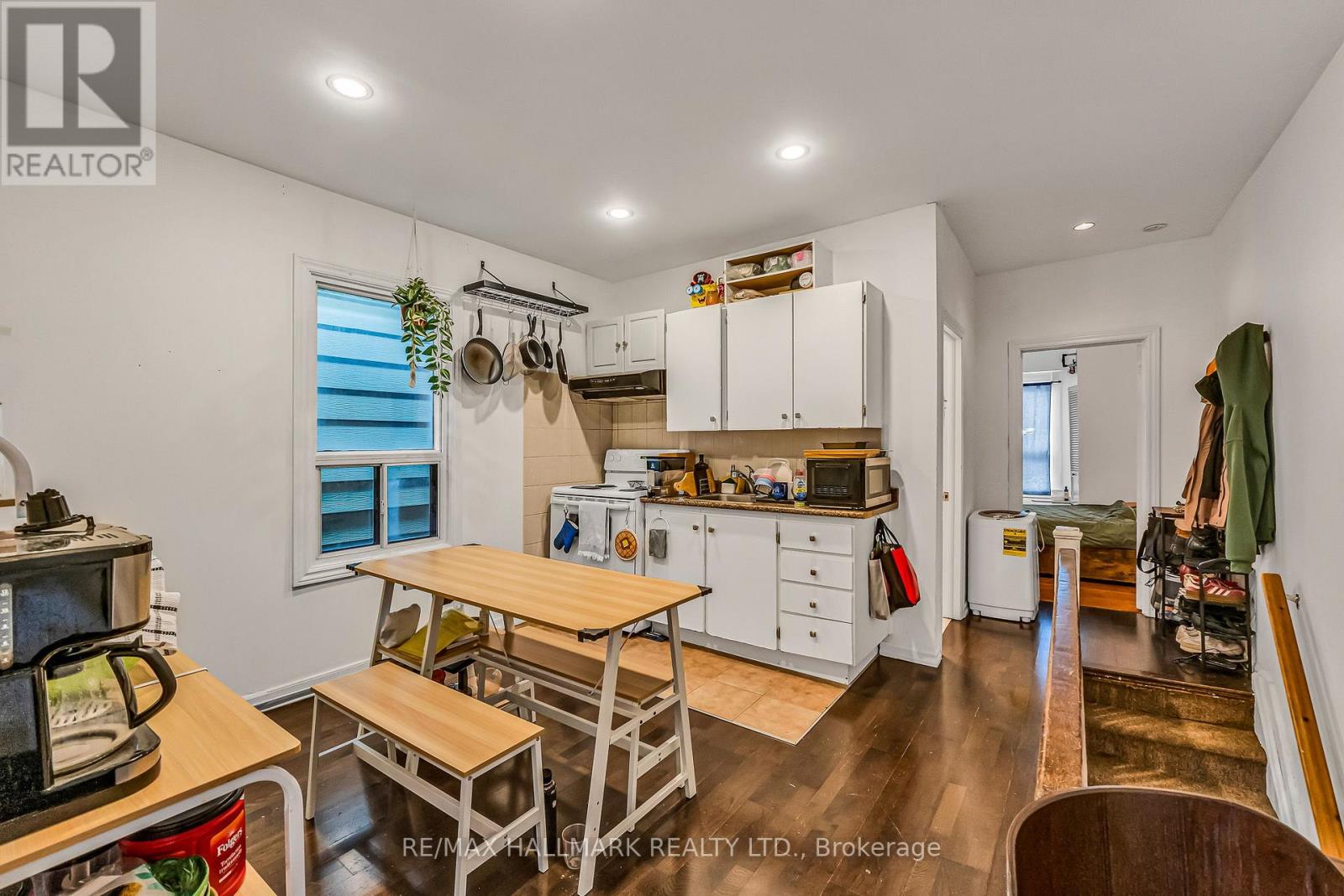 20 KELVIN AVENUE - 14
