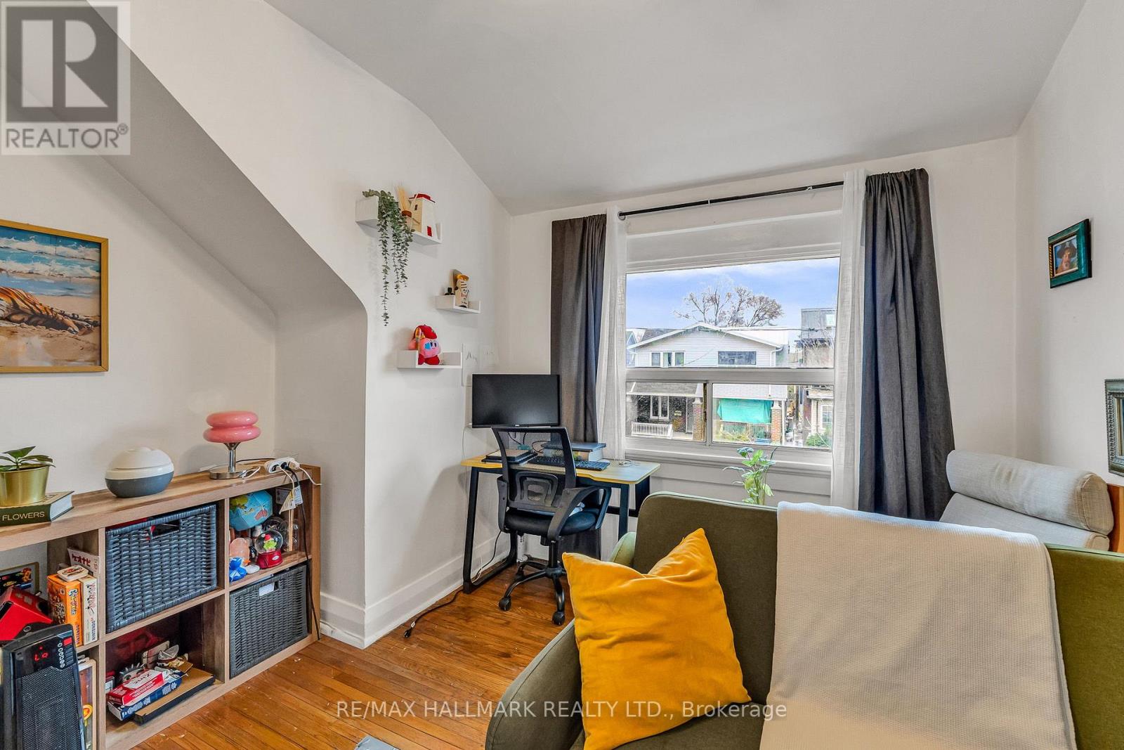20 KELVIN AVENUE - 16