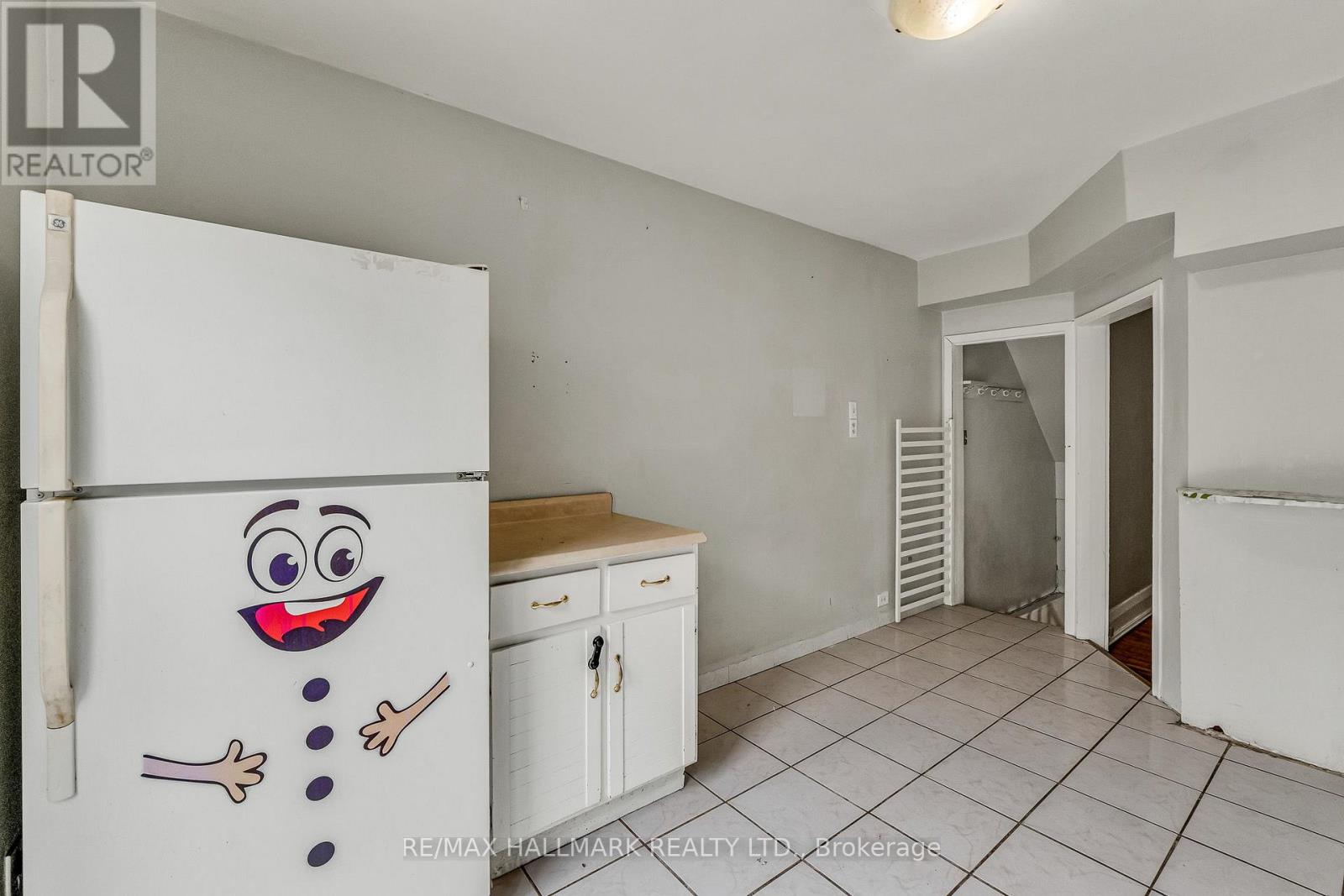 20 KELVIN AVENUE - 8