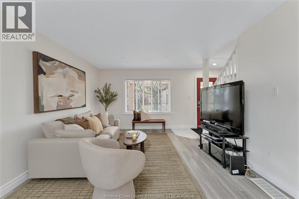 1554 AUBIN ROAD - 15