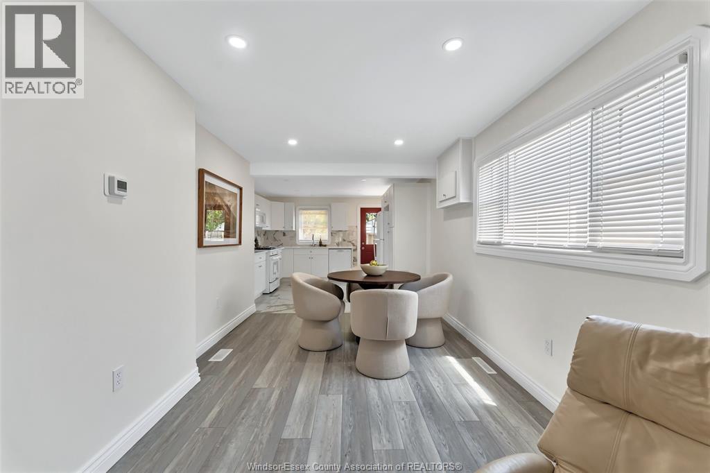 1554 AUBIN ROAD - 17