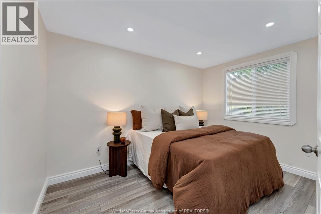 1554 AUBIN ROAD - 24