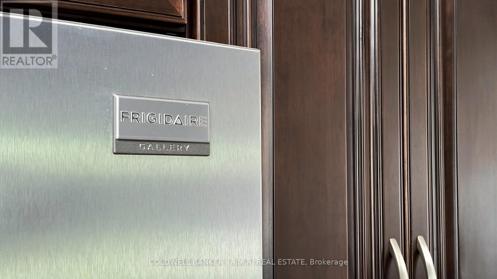 98 METRO ROAD S - 25