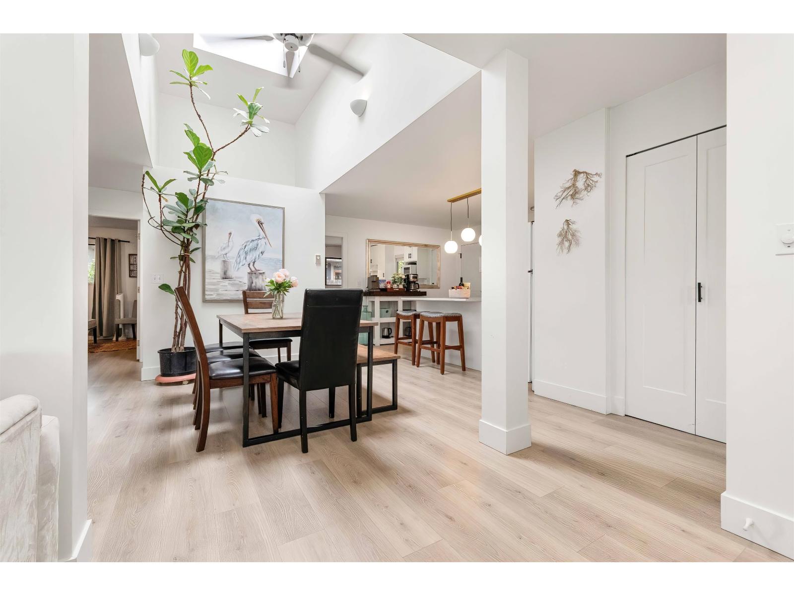 372 CEDAR STREET, Cultus Lake North, Cultus Lake