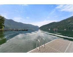 372 Cedar Street, Cultus Lake North, Cultus Lake, BC V2R4Z1 Photo 10
