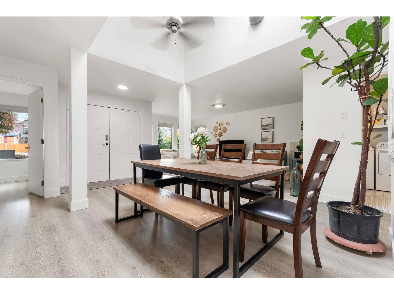 372 CEDAR STREET, Cultus Lake North, Cultus Lake