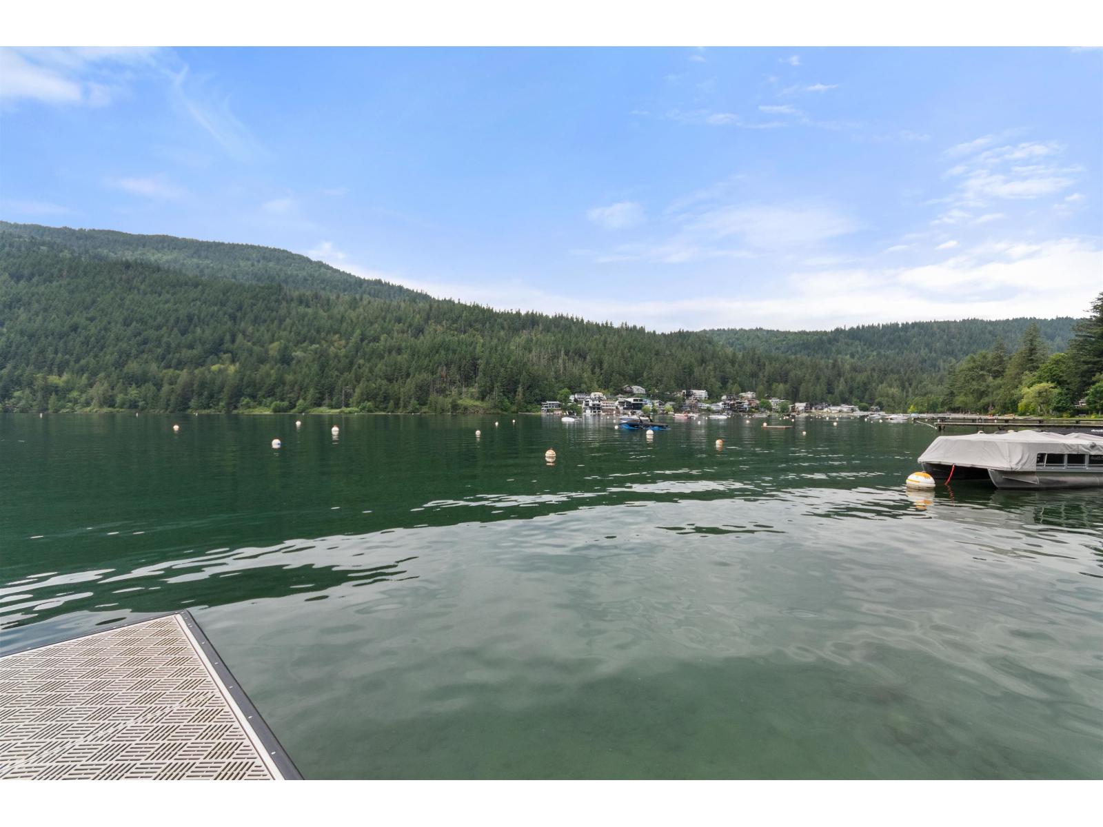 372 CEDAR STREET, Cultus Lake North, Cultus Lake