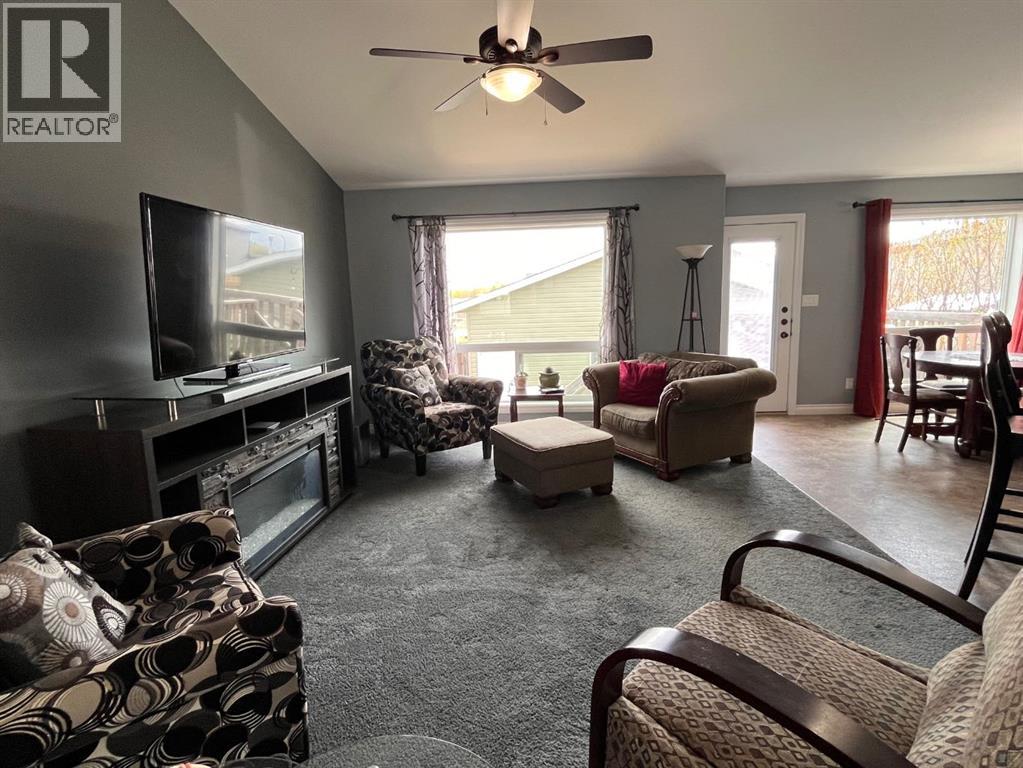 4415 54 Street - 9