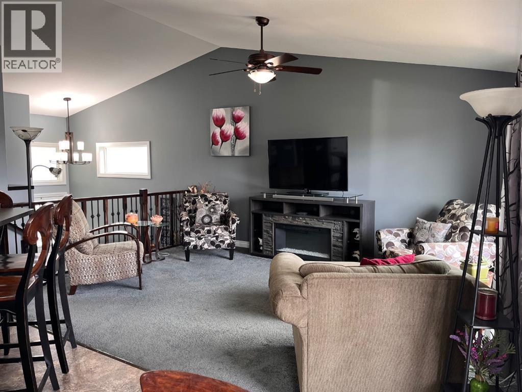 4415 54 Street - 11