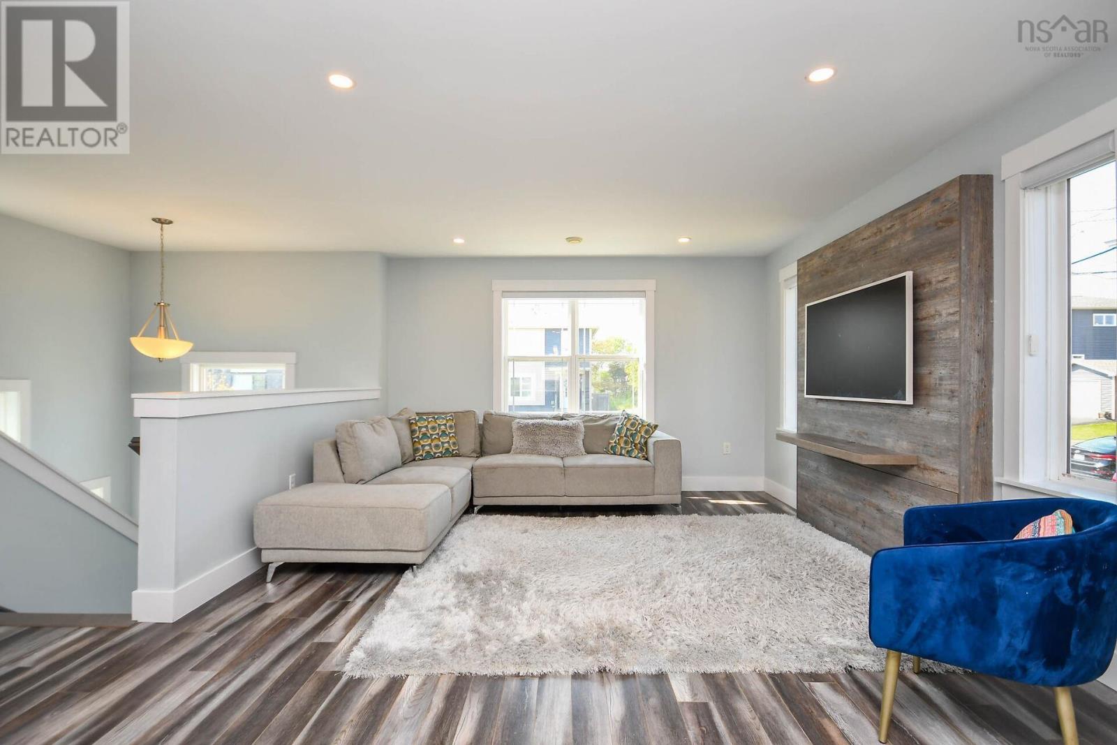 Property 32 of 44 of 56 BOYNE Court
