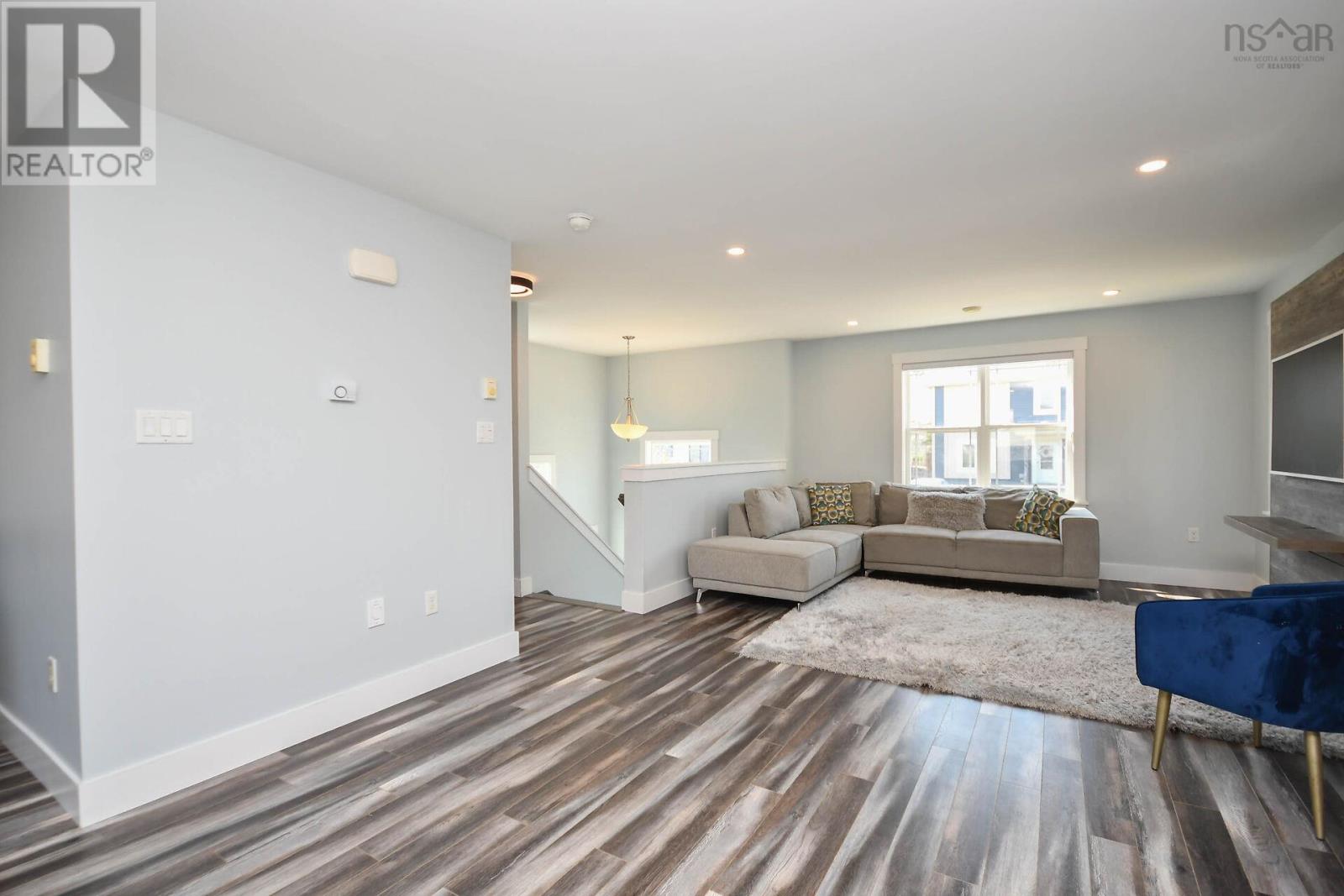 Property 11 of 44 of 56 BOYNE Court