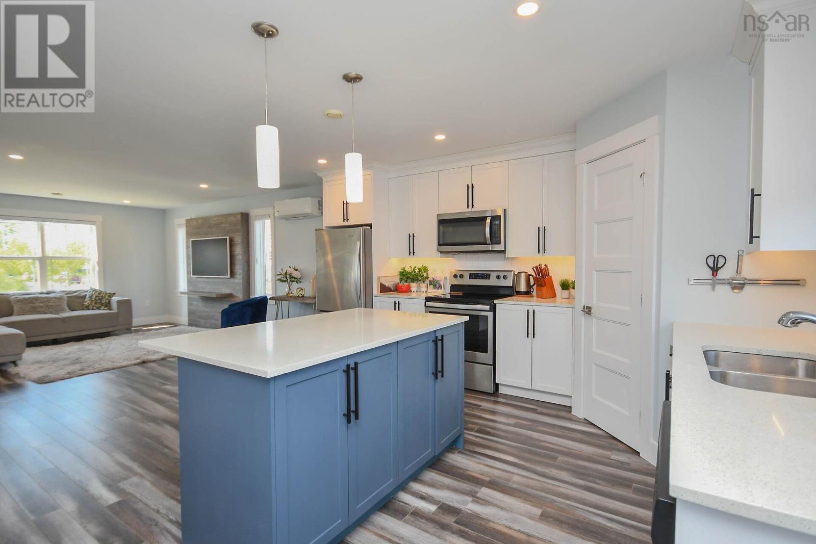 Property 18 of 44 of 56 BOYNE Court