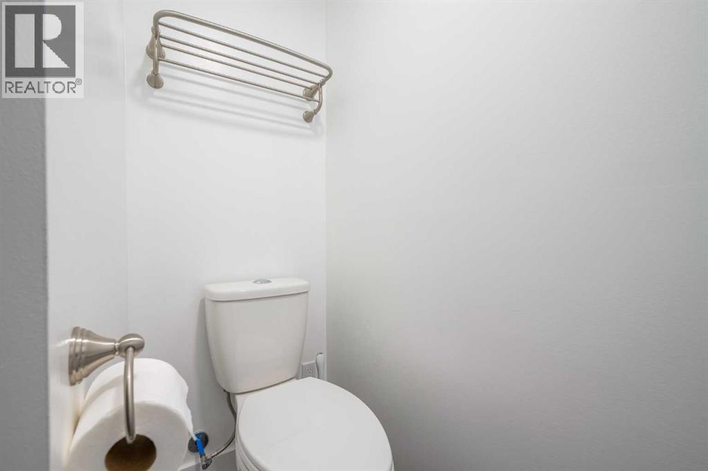6036 4 Street NE - 38