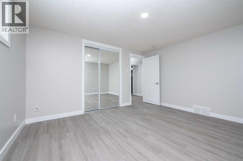 6036 4 Street NE - 33