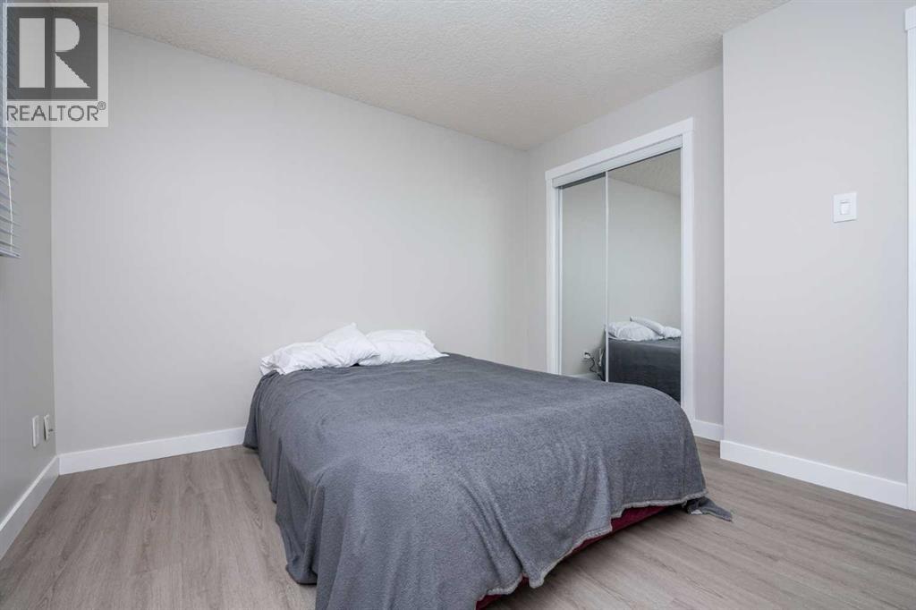 6036 4 Street NE - 14
