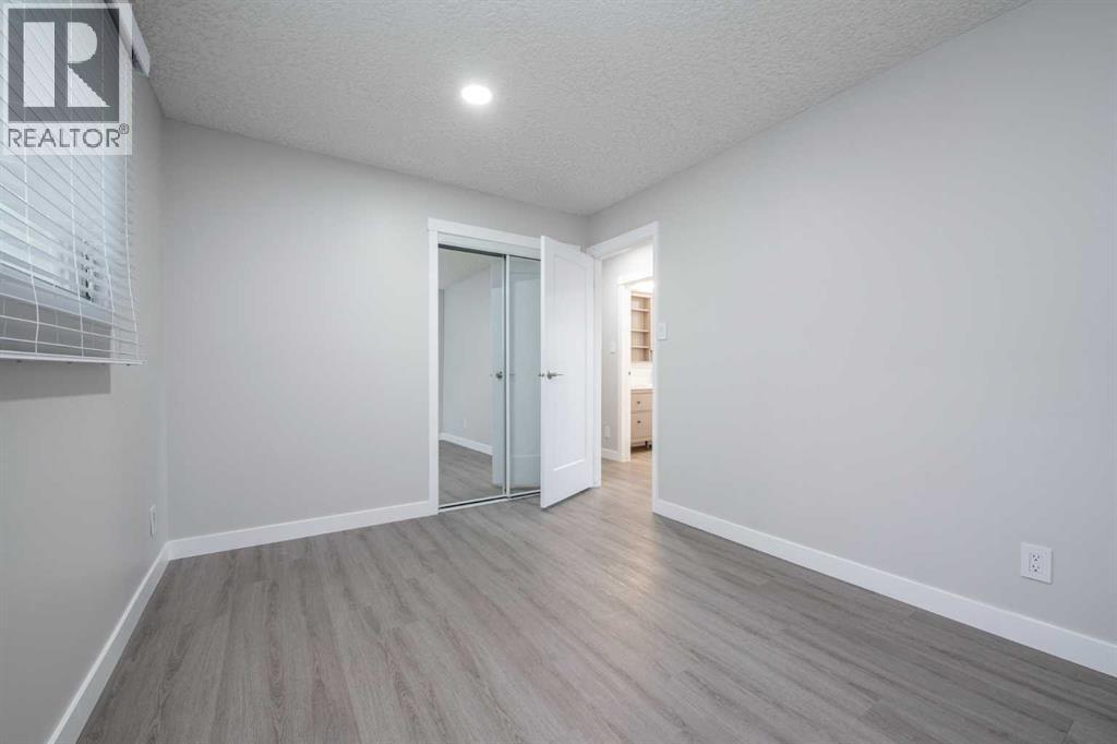 6036 4 Street NE - 16
