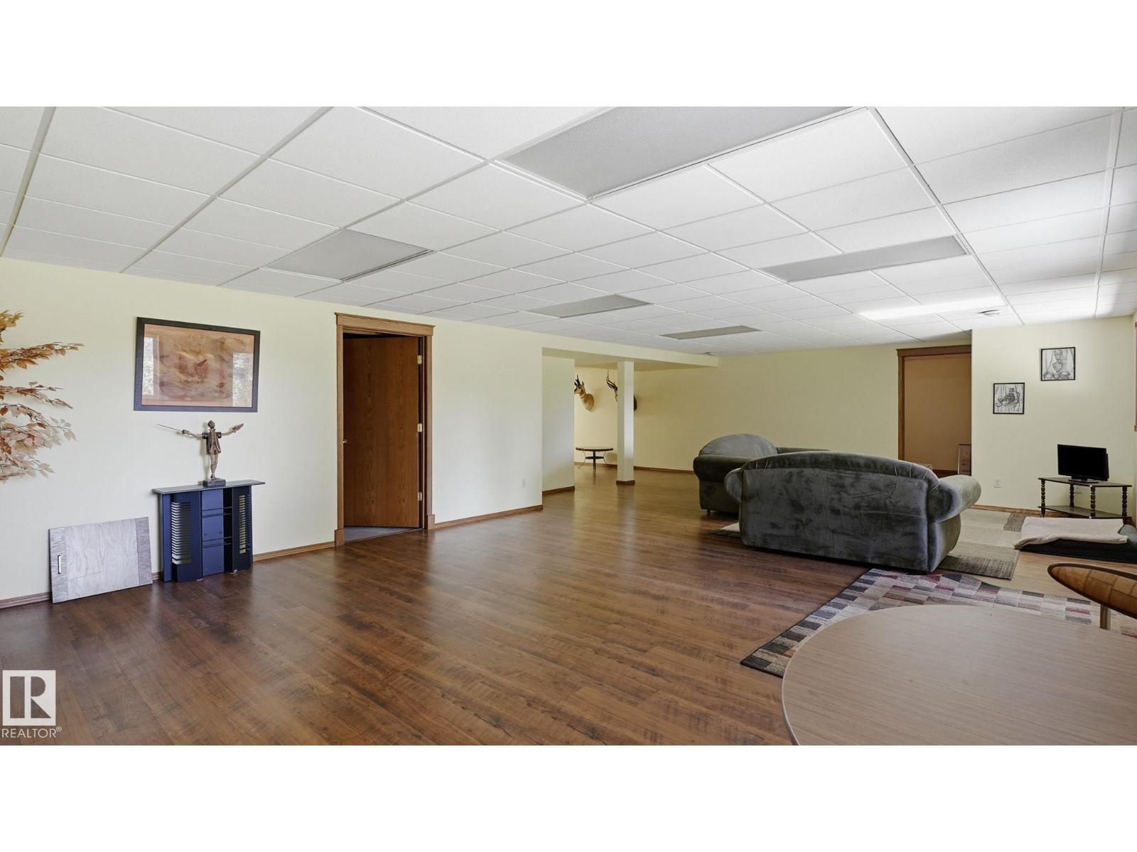 #17 2414 TWP ROAD 522 - 27